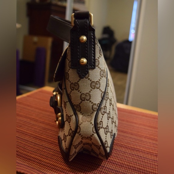 Gucci Beige Monogram Canvas Horsebit Shoulder Bag - Picture 9 of 16